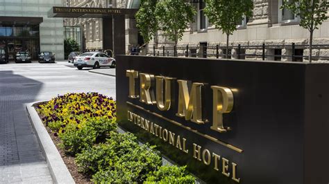 Trump in advanced talks to sell D.C. hotel