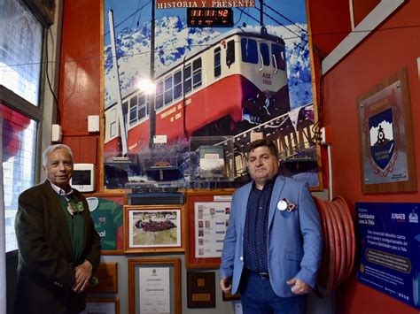 LOS ANDES Escuela Ferroviaria Inaugura Mural Con La Historia Del