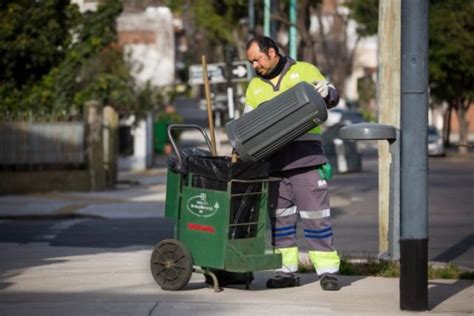 Cómo trabajar de barrendero a en tu barrio Revista Empleo