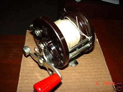 Vintage Penn No.85 "Seaboy" Casting Reel w/ Red Handle | #65124373