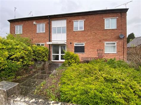 2 Bed Flat For Sale In Oaston Road Nuneaton Cv11 £100000 Zoopla