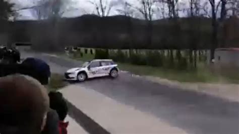 Megdöbbentő videón az Esztergom Nyerges Rallyn történt