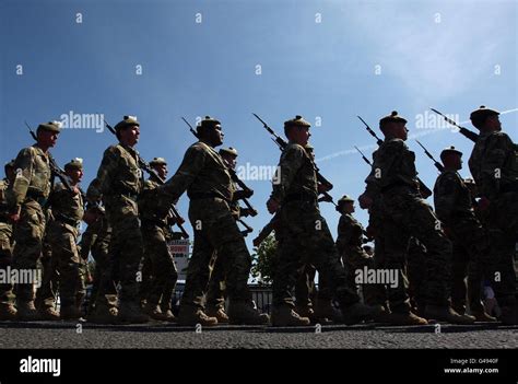 Des Soldats Du 2e Bataillon Des Fusiliers Des Highlands Royaux The