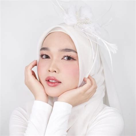 5 Hot Sexy Zakirah Zainal Bikini Pics