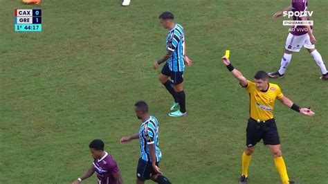 Vídeo Aos 44 min do 1º tempo cartão amarelo de Everton do Grêmio