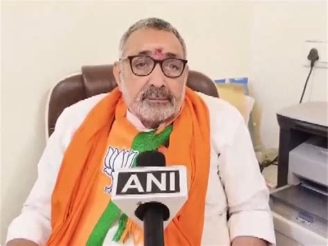 Bjp S Giriraj Singh Lashes Out At Rahul Gandhi Over Panicked Pm