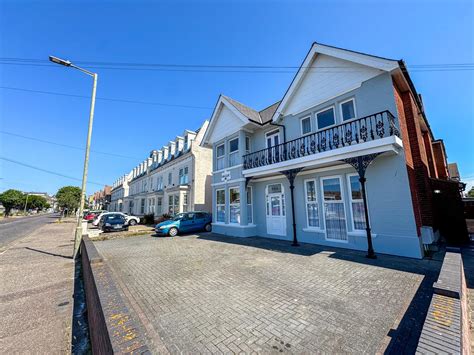 Carnarvon Road Clacton On Sea Red Rock Estate Agency