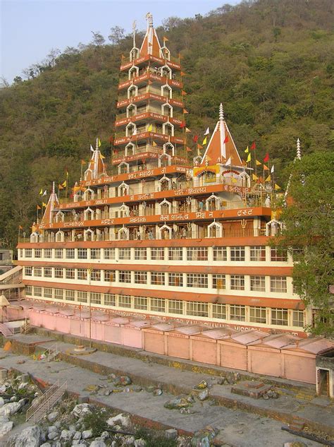 P3260757 Swarg Niwas Ashram Lakshman Jhula Rishikesh Michael