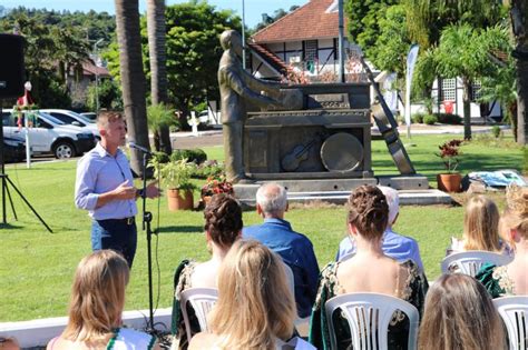 Westf Lia Inaugura Monumento Em Homenagem A Henrique Uebel Grupo A Hora