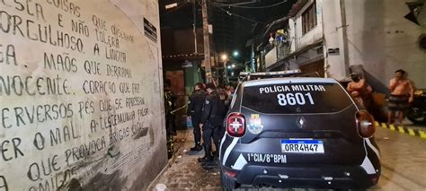 Homem Morto A Tiros Em Invas O De Criminosos Comunidade Das Quadras