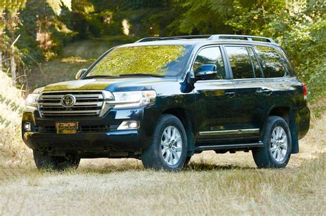 2017 Toyota Land Cruiser Review And Ratings Edmunds