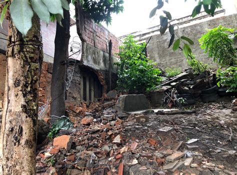 Muro da Escola de Gastronomia e Hotelaria do Ceará desaba e atinge casa