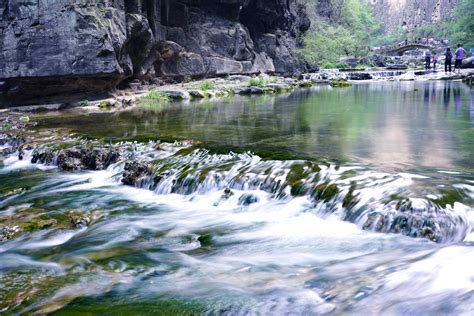 Background Foto Air Terjun Dan Air Mata Air Di Gorge Baquan Lubang