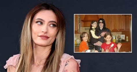 Paris Jackson Posts Rare Photo With Dad Michael Jackson And 2 Siblings Metro News