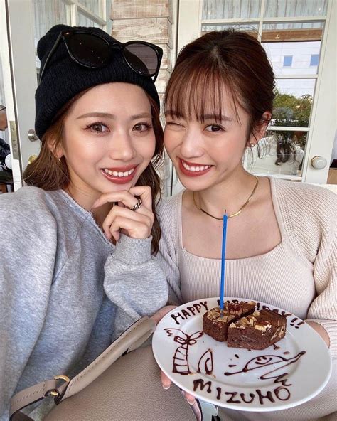 井手口瑞歩さんのインスタグラム写真 井手口瑞歩instagram 「🎂 みんみがお誕生日お祝いしてくれた時の🤍 毎年お祝いしてくれて