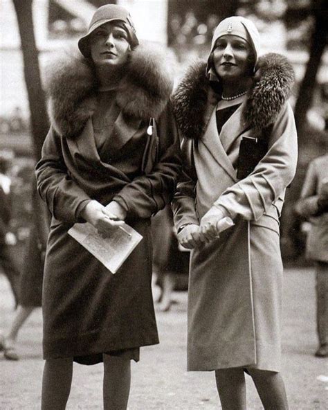 30 Beautiful Photos Capture The 20s Women In Fur Coats Vintage Everyday