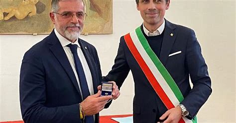 Perugia Il Sindaco Romizi Ha Consegnato Il Baiocco D Oro All