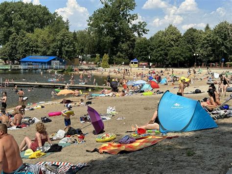 Niedziela Nad Zalewem Na Radomskich Borkach Na Pla Y I W Wodzie