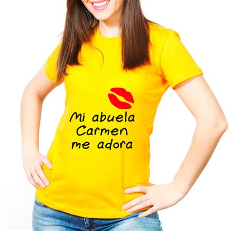 Camiseta Mi Abuela Me Adora Personalizada