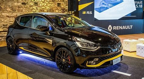 Renault Clio R S Il Bello Del Sentirsi In Formula Auto It