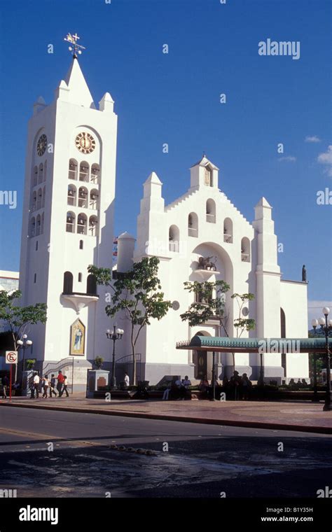 La Catedral de la catedral San Marcos en la ciudad de Tuxtla Gutiérrez