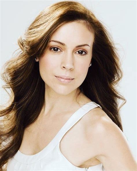 Alyssa Milano Daily On Instagram “👉 Beauty 🔥 Alyssamilano Charmed Phoebehalliwell Beauty