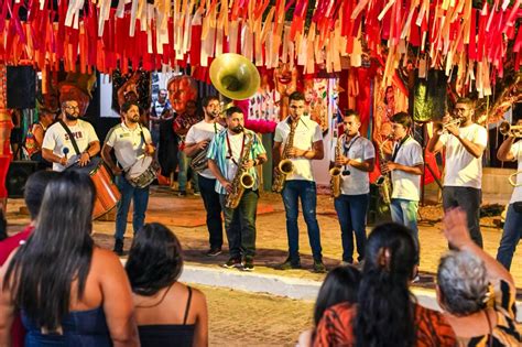 Oito Polos De Anima O Gravat Anuncia Programa O Do Carnaval