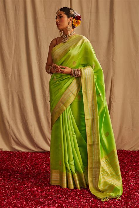 Buy Green Pure Spun Silk Handwoven Floral Saree For Women By Paaprika