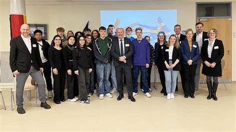 Hoher Besuch an der Stadtteilschule Poppenbüttel Alstertalplus