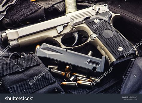 15,615 Magazine Pistol Images, Stock Photos & Vectors | Shutterstock