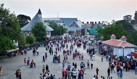 What makes Mall Road Shimla a must-visit tourist spot?