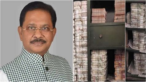 Income Tax Officials On Congress Mp Dhiraj Sahu Raids Rs 329 Crore