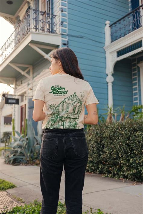 Garden District Shop T-Shirt - DNO