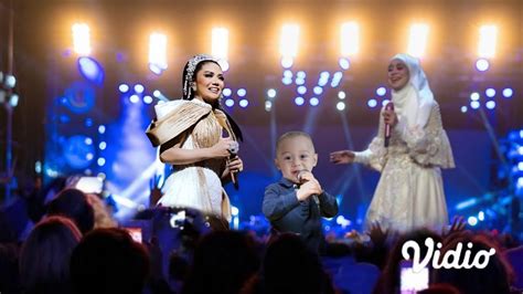 Momen Epic Penampilan Kedua Lesti Kejora Baby L Krisdayanti Di Konser