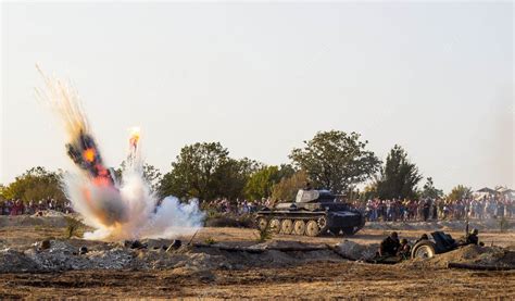 Campo De Batalla Reconstrucción De La Batalla De La Segunda Guerra Mundial Batalla Por