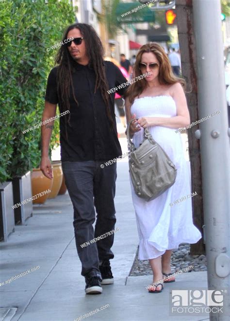 James Shaffer takes his pregnant wife to lunch in Beverly Hills ...