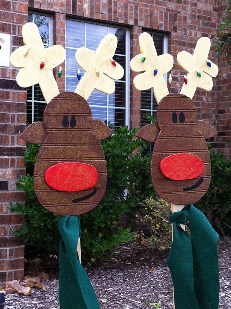 Christmas Reindeer Yard Art Decoration