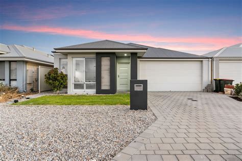 8 Bengal Street Alkimos Wa 6038 Domain