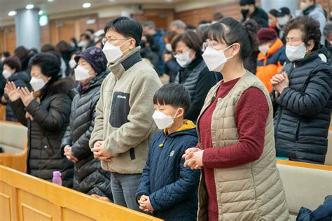 교회행사사진 새해맞이 전교우 새벽기도회 성료