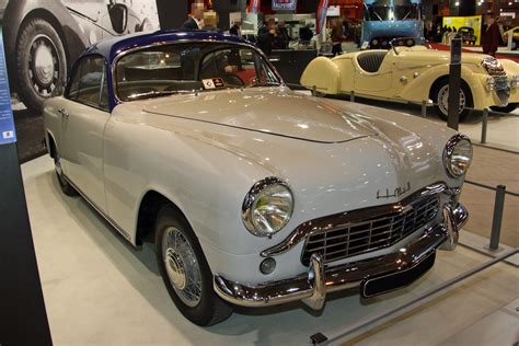 Description du véhicule Simca Aronde coupé de ville Encyclopédie