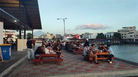 Food Court Pasar Bersehati Manado Rekomendasi Tempat Nongkrong Asik Di