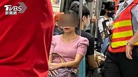 獨／「奴隸才要戴口罩」無罩女北捷車廂狂吼 被拖下車民眾拍手│台北捷運│忠孝復興│疫情│tvbs新聞網