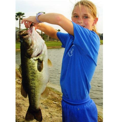 The 11 Biggest Largemouth Bass Ever Caught Fin And Field Blog