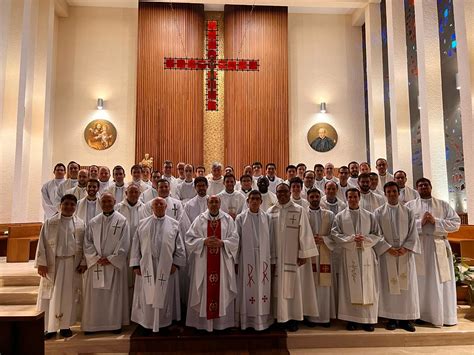 D Jesús Rico preside la misa solemne de la fiesta de Jesucristo Sumo y