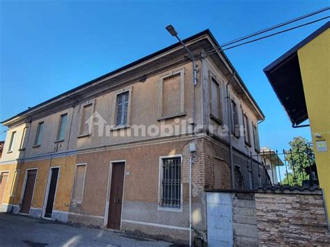 Vendita Villa Bifamiliare In Via Alfonso La Marmora 19 Busto Arsizio