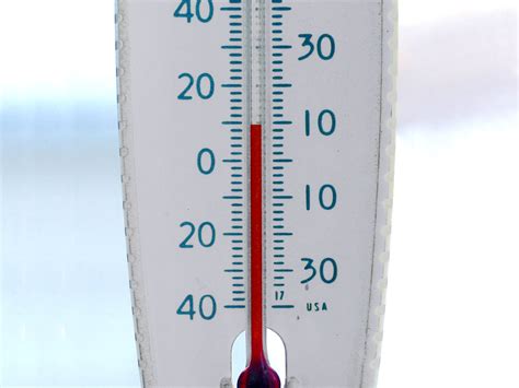 File:Thermometer - by Don.jpg - Wikimedia Commons