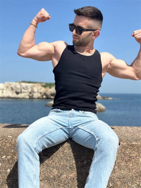 Musclebigcock Rent Masseur Muscle Gay Male Massage In Istanbul Turkey