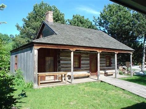 The Perfect Cabin For The Hubbys Deer Camp Deer Camp Shed Cabin