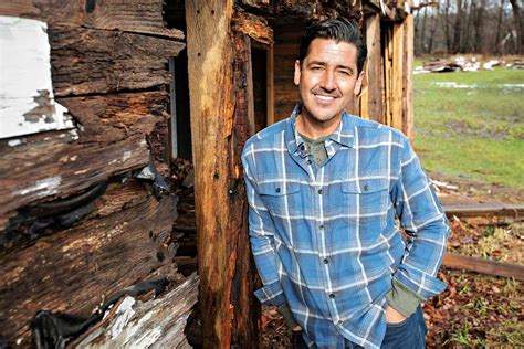 Jonathan Knight Checks Out 18th Century Home Reno In New Hgtv Premiere