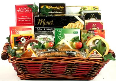 Specialty Gourmet Cheese Gift Basket: Specialty Gourmet Gift Baskets at ...